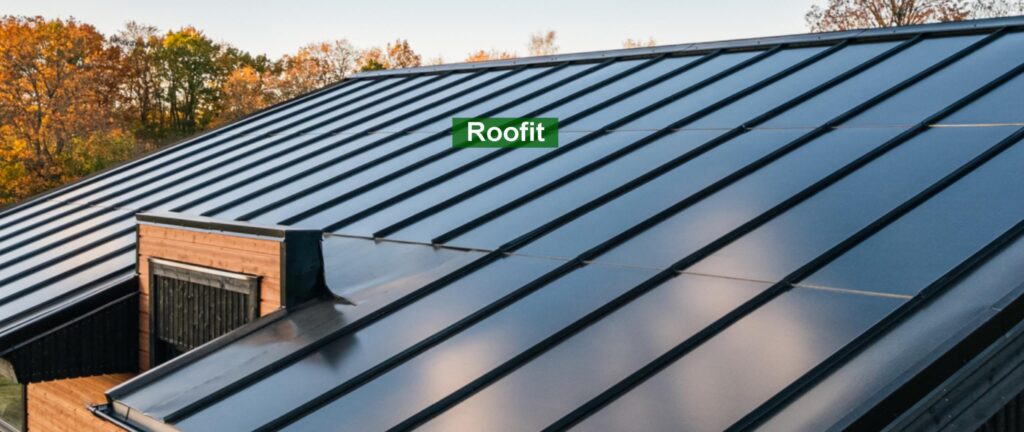 Roofit-solcelletag-i-staal-med-indbyggede-solceller